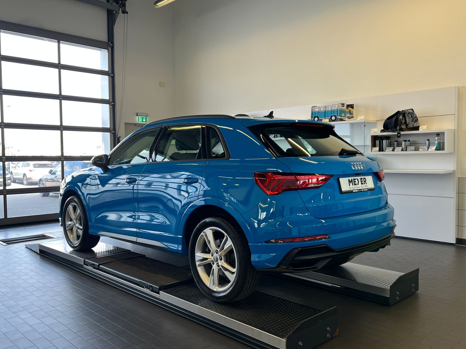 Fahrzeugabbildung Audi Q3 40 2.0 TFSI s-tronic quattro S line *AHK, Kam