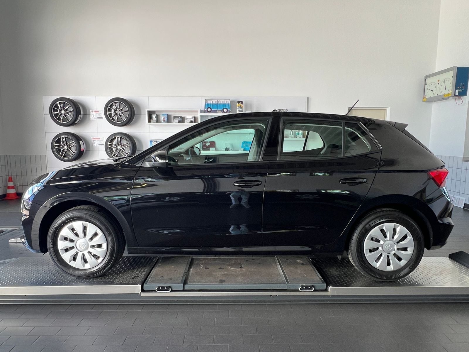 Fahrzeugabbildung SKODA Fabia Selection 1.0 MPI *Winterpaket,LED*