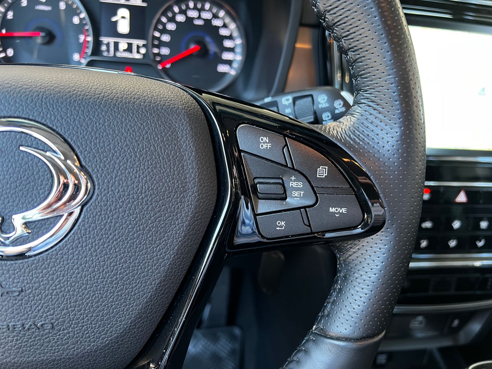 Fahrzeugabbildung Ssangyong Tivoli Grand Fizz 4x2 AHK RFK LED NAV