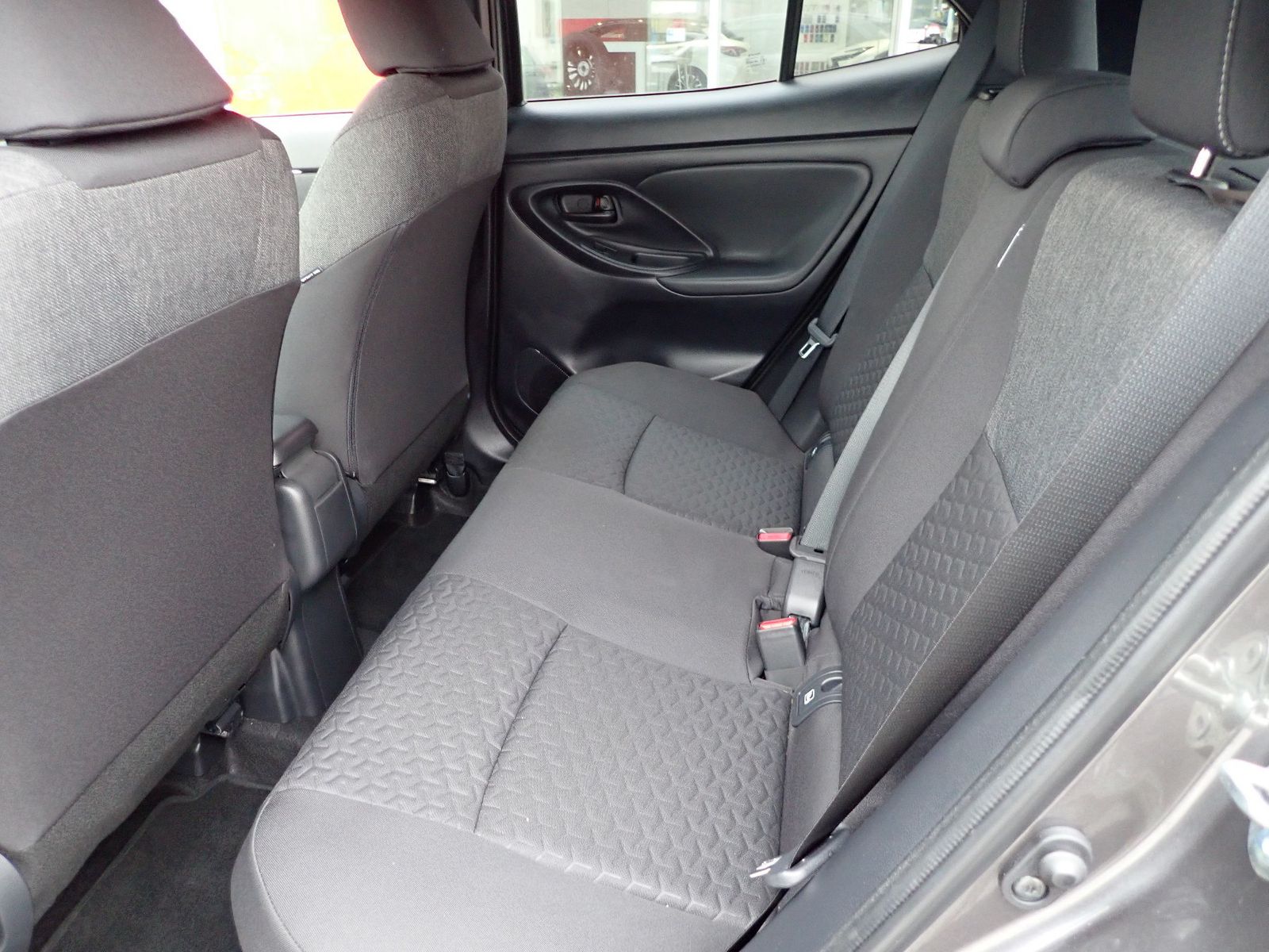 Fahrzeugabbildung Toyota Yaris Cross Hybrid FWD Team Deutschland