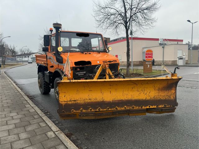 Mercedes-Benz Unimog 1600