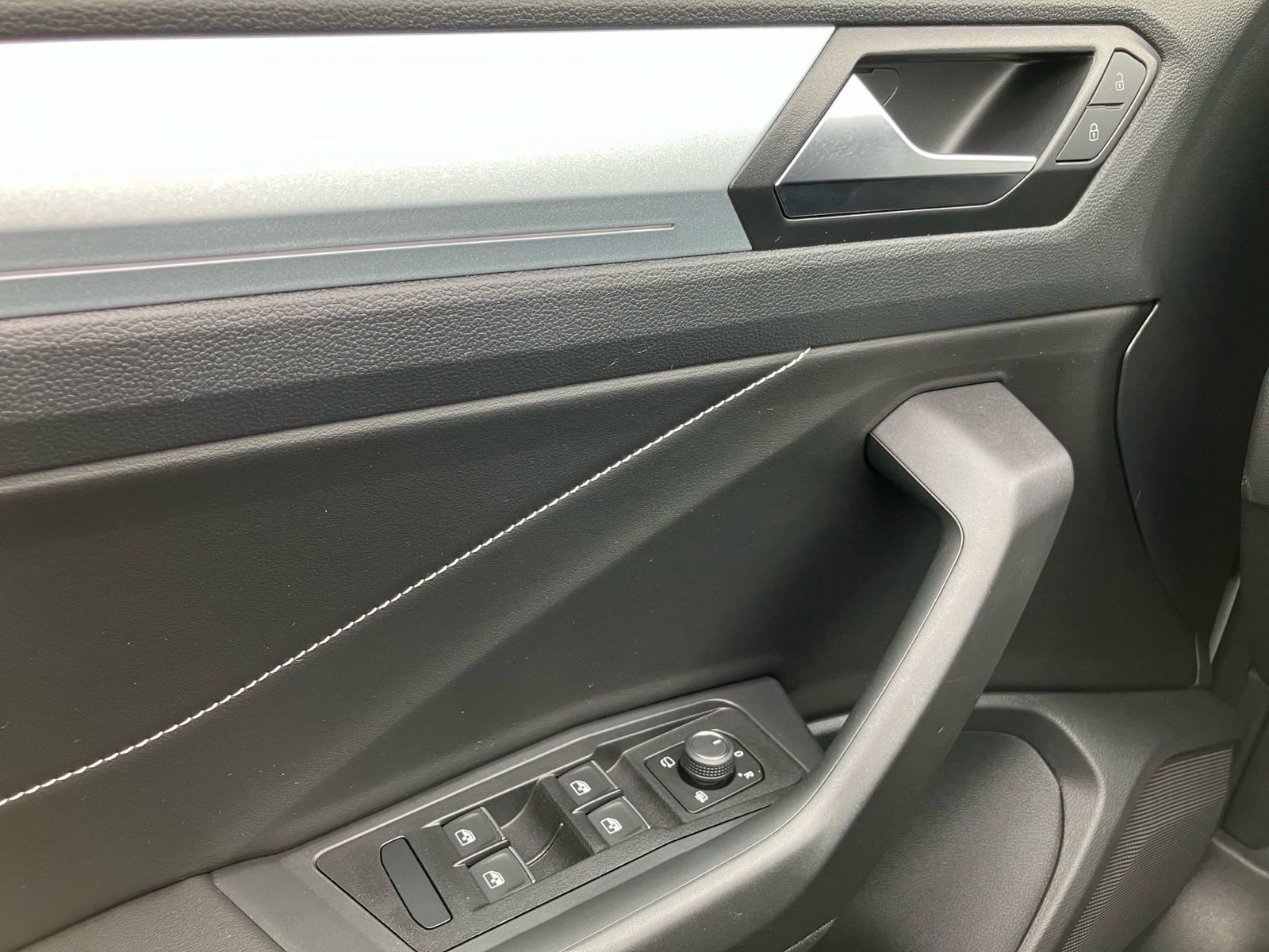 Volkswagen T-Roc - Bild 15