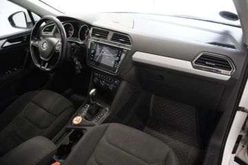 Volkswagen Tiguan - 11