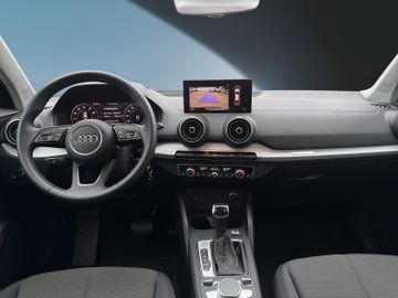 Audi Q2 35 TFSI Advanced KAMERALEDTEMPOMAT