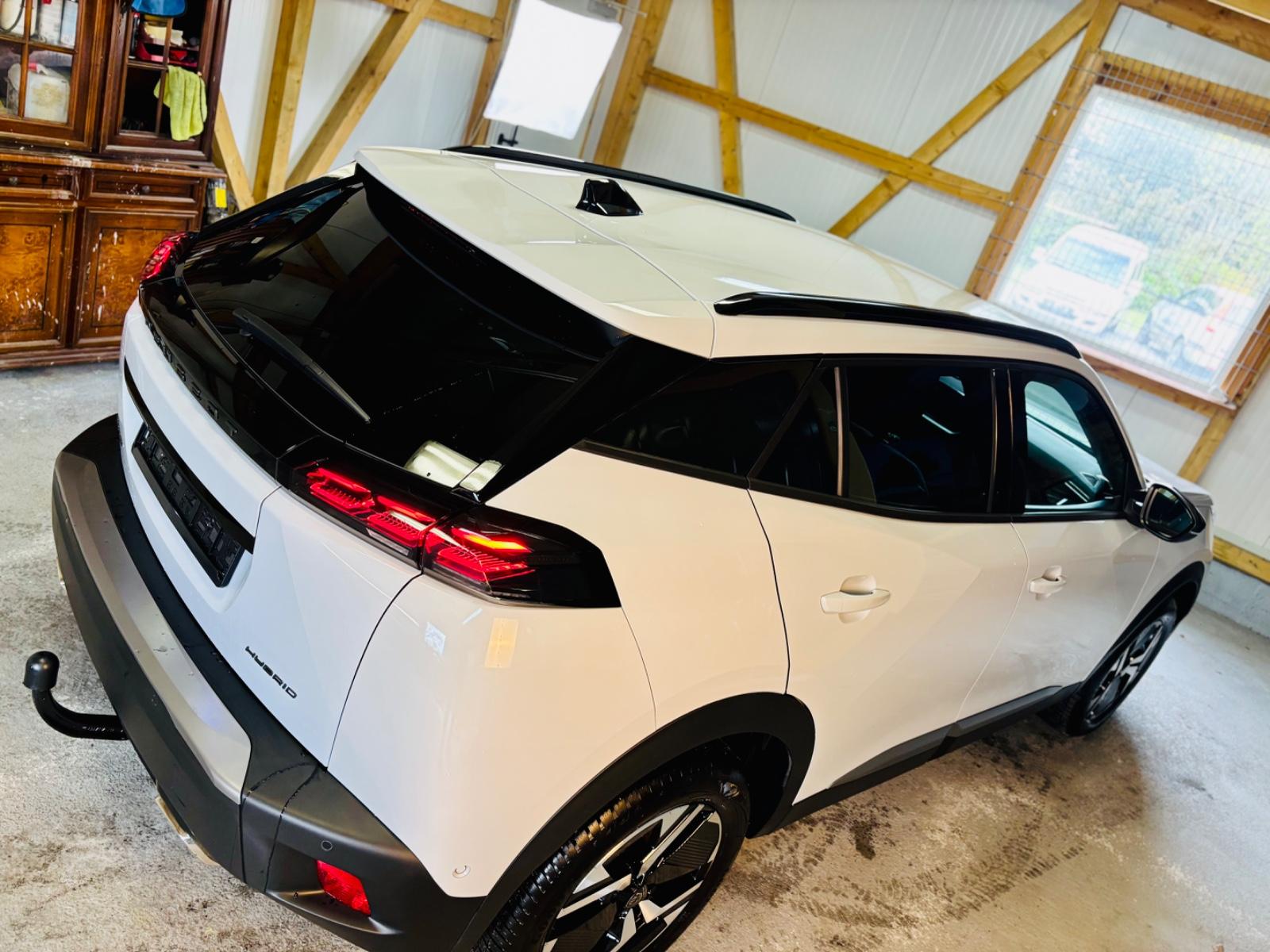 Peugeot 2008 Hybrid 136 Allure Anhängerkupplung/8300Km!