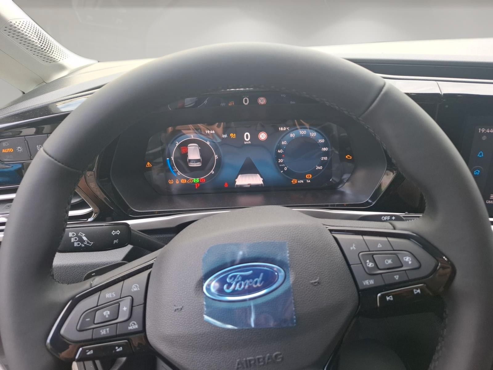 Ford Tourneo Connect - Bild 8