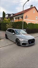 Audi RS3/ 2.Hand/ Pano/ Bang&Olufsen/8-Fach Bereift - Audi RS3 Gebrauchtwagen in München
