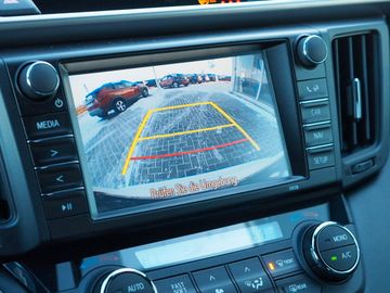 Bild 6 Toyota RAV 4 2,5-l-Hybrid Edition-S Kamera AHK