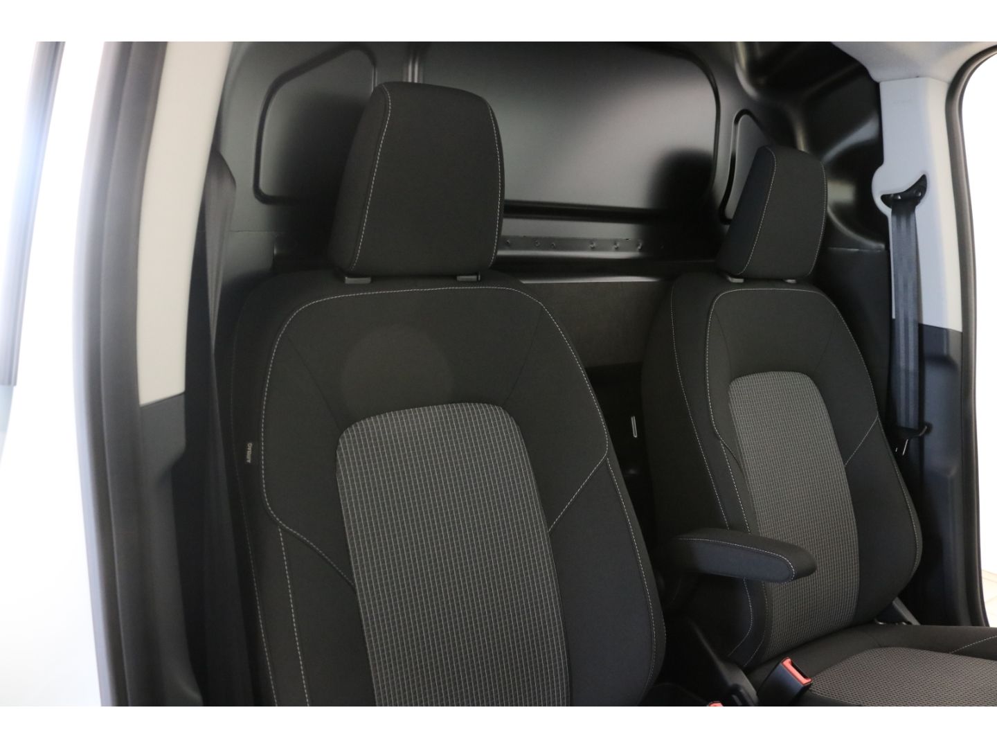 Fahrzeugabbildung Ford Transit Courier Trend 1.0 EcoBoost EU6e Apple Ca