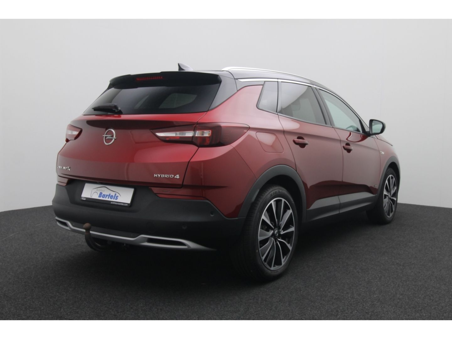 Fahrzeugabbildung Opel Grandland 1.6 Ultimate Plug-in-Hybrid 4 ACC AHK