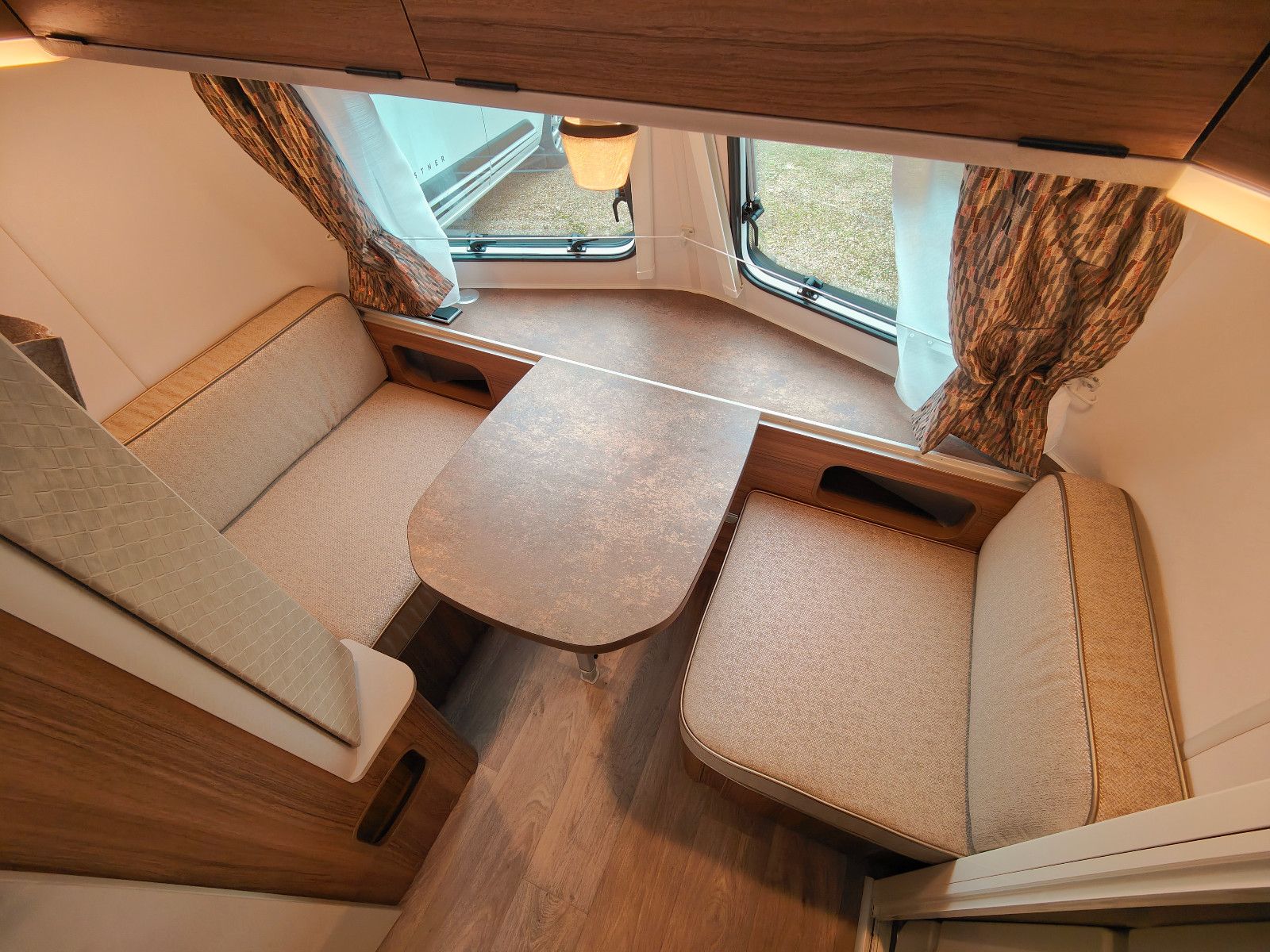 Fahrzeugabbildung HYMER / ERIBA / HYMERCAR Touring 430 - 5.494€ sparen!