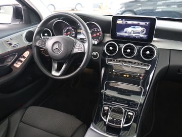 Mercedes-Benz C 250 AVANTGARDE 9G LED NAVI COMAND PANORAMA