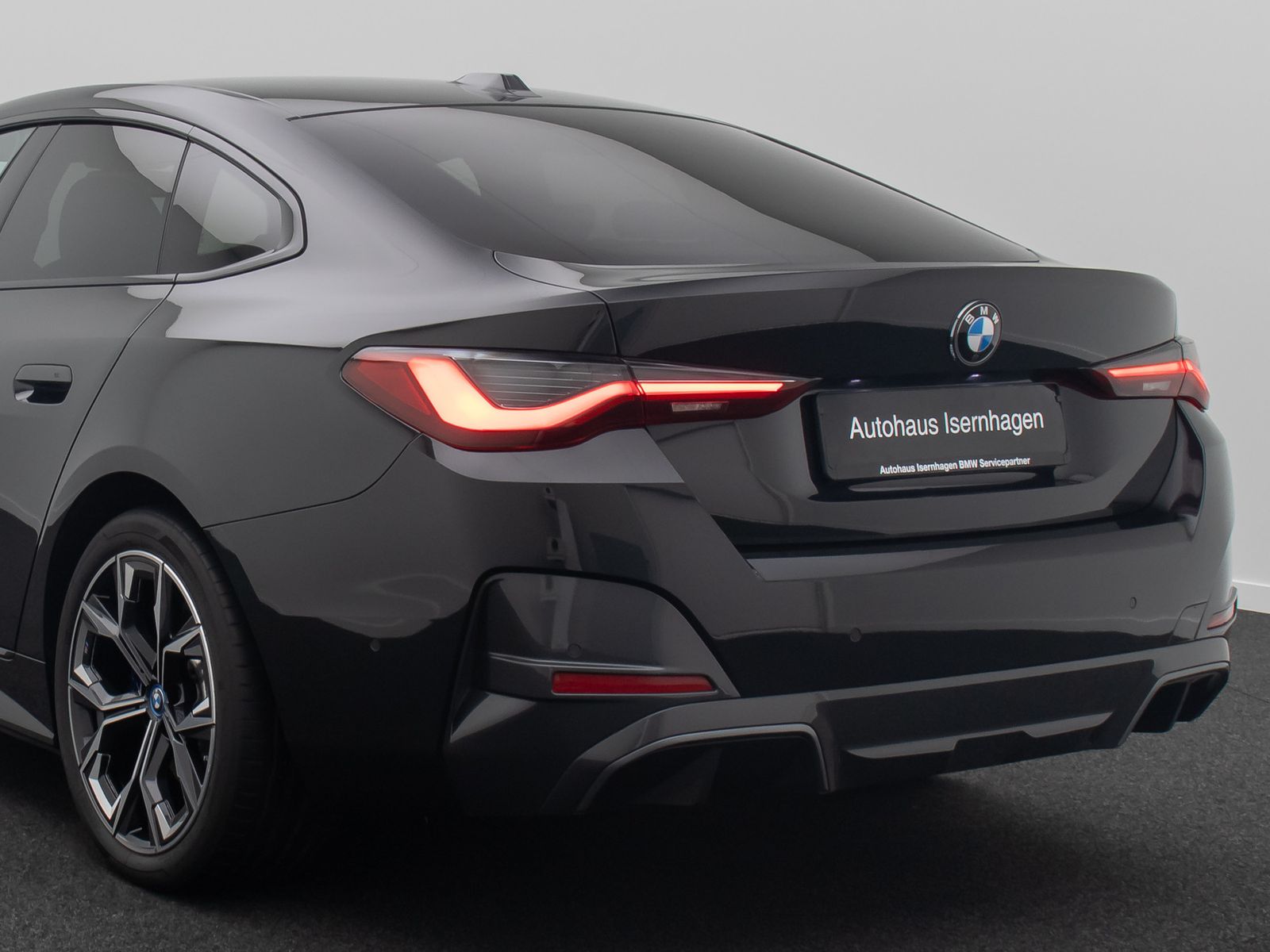 Fahrzeugabbildung BMW i4 eD40 Gran Coupe M Sport 360°HUD H/K Laser DAB