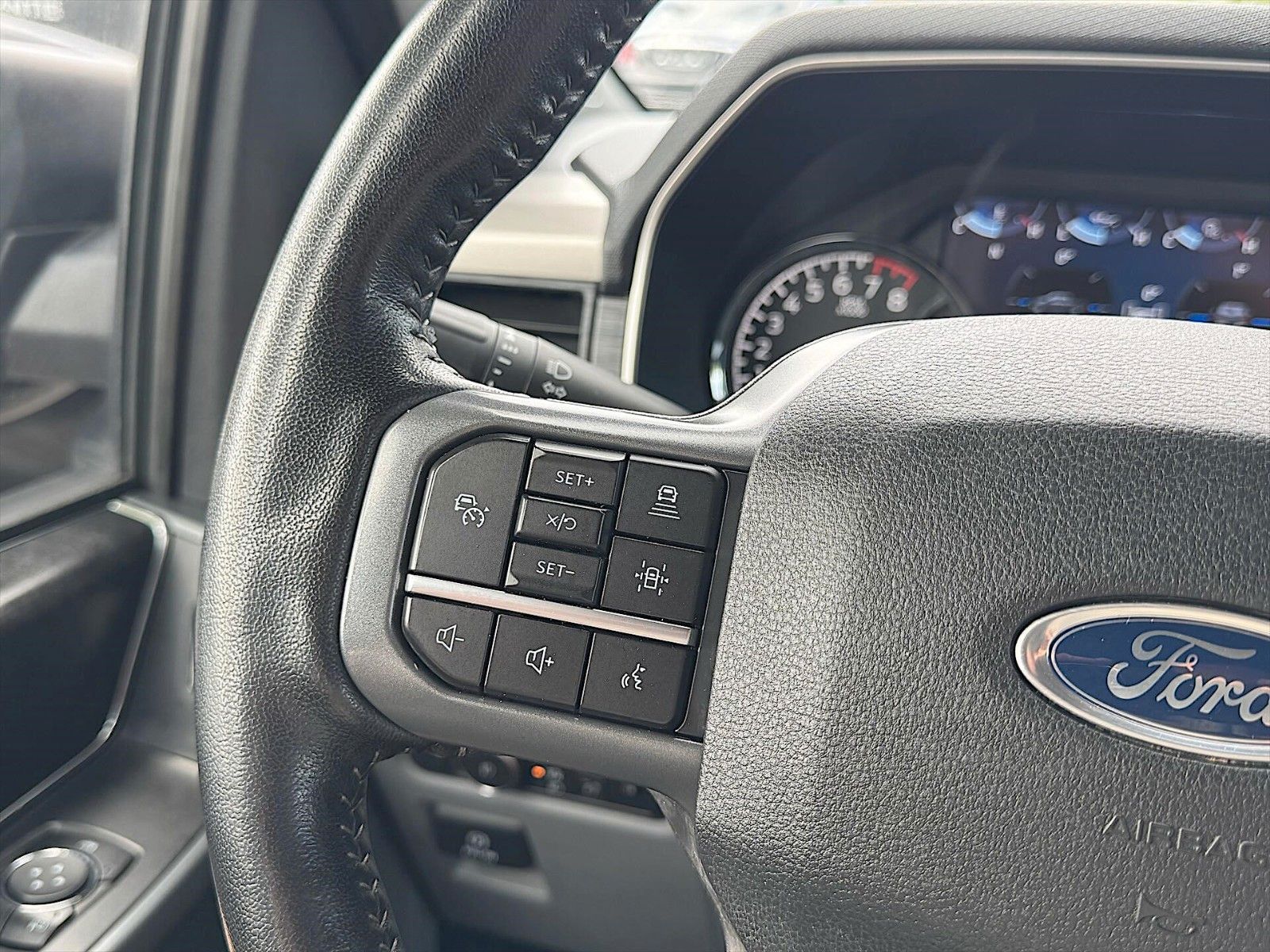 Fahrzeugabbildung Ford F150 5.0L V8 4x4 Offroad SuperCrew RAPTOR 19%