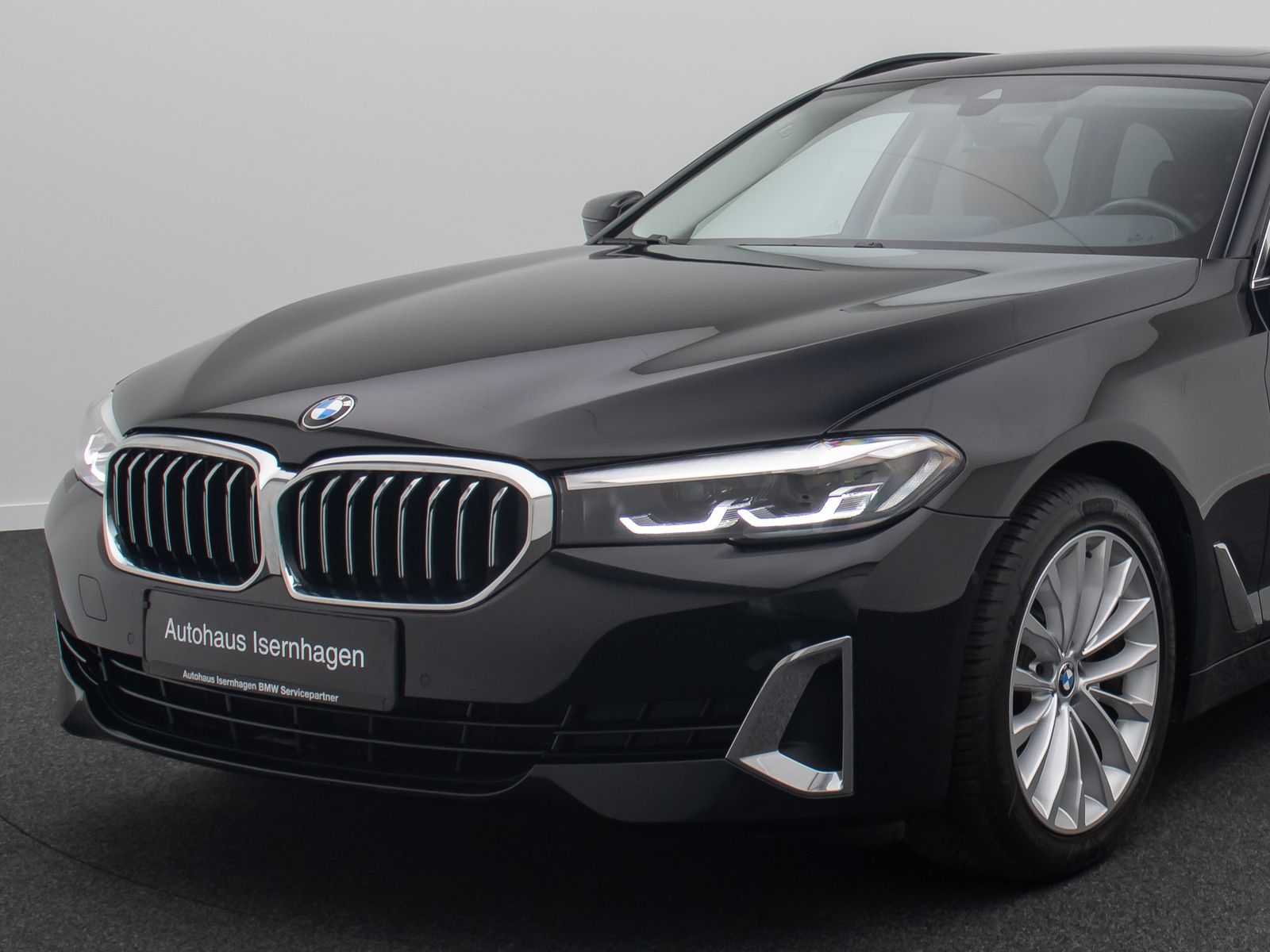 Fahrzeugabbildung BMW 520d Luxury Line DAB Kamera AHK 4xKlima Alarm
