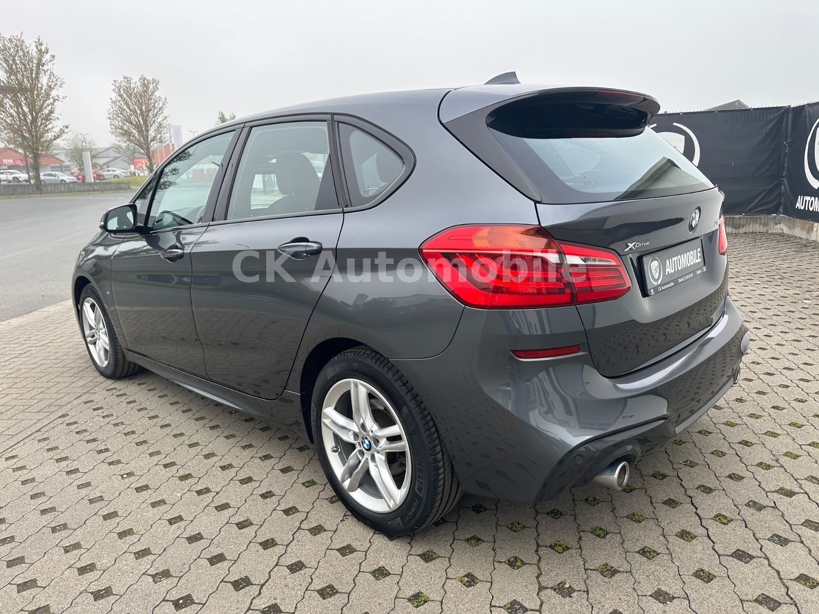 Fahrzeugabbildung BMW 218dxDrive Active Tourer M-Sport/Shadow-Line/LED