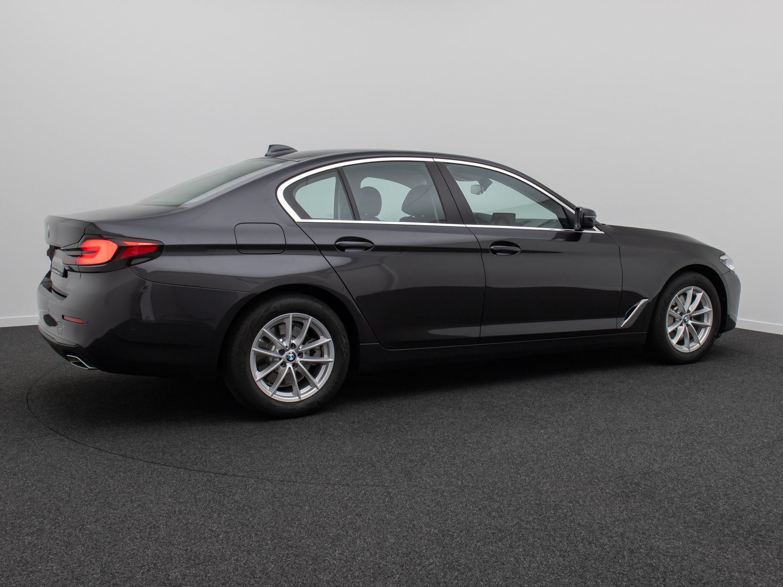 Fahrzeugabbildung BMW 530i DriveAss Alarm DAB Kamera CoickpitPro WLAN