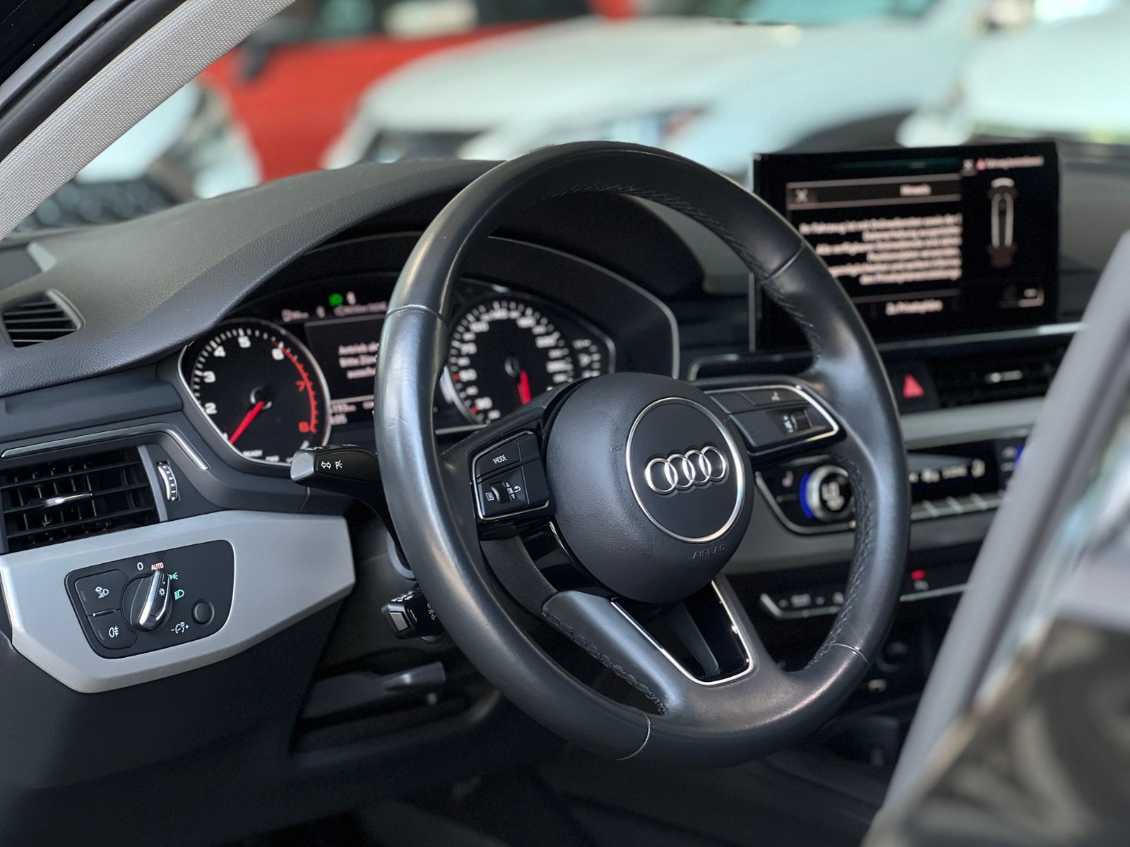 Fahrzeugabbildung Audi A4 Avant 40 TFSI S Line AHK SHZ NAVI KLIMA