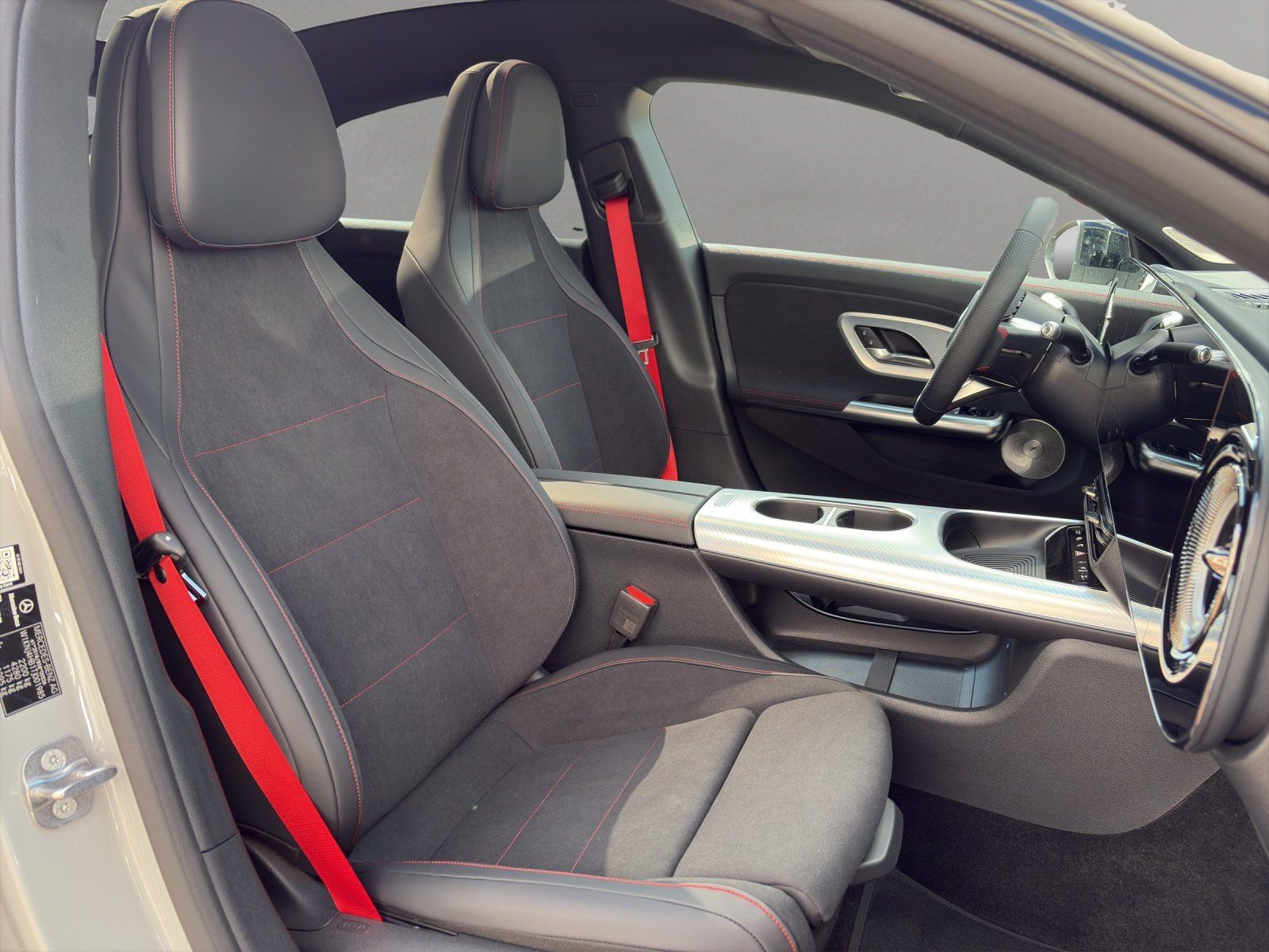 Fahrzeugabbildung Mercedes-Benz CLA 220 4M AMG SUPERSCREEN Burm3D PANO AHK HUD