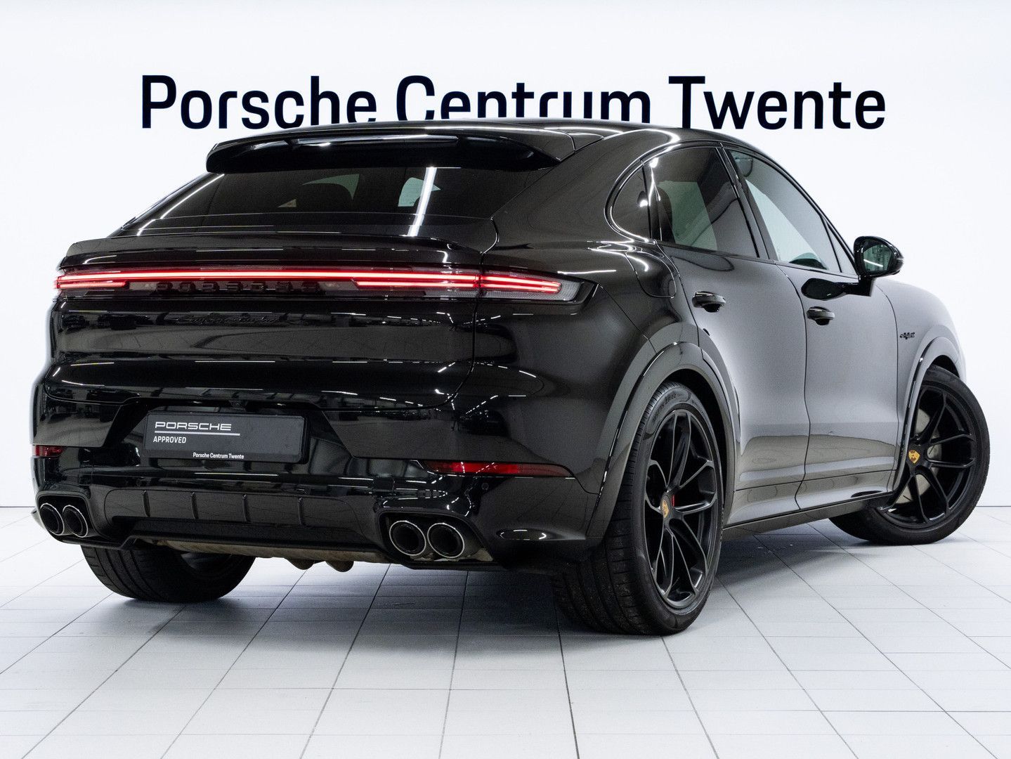 Porsche Cayenne Turbo E-Hybrid Coupé imagem 3