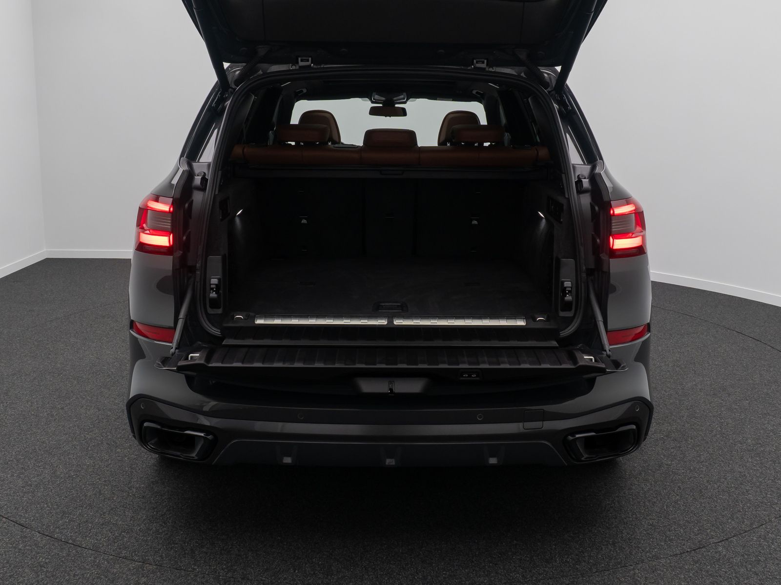 Fahrzeugabbildung BMW X5 xD45e M Sport Laser 360° DAB HUD H/K Panorama