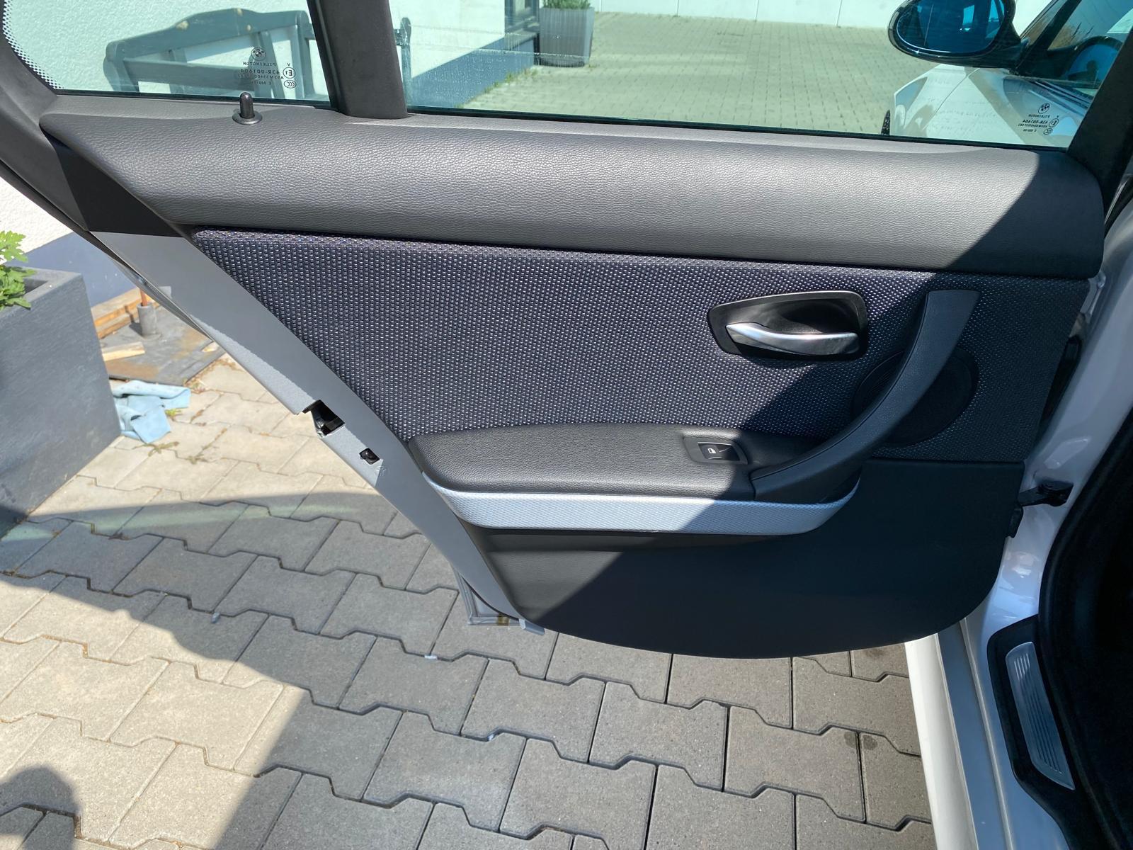 BMW 318 2008 — photo 9
