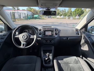 Volkswagen Tiguan - 10