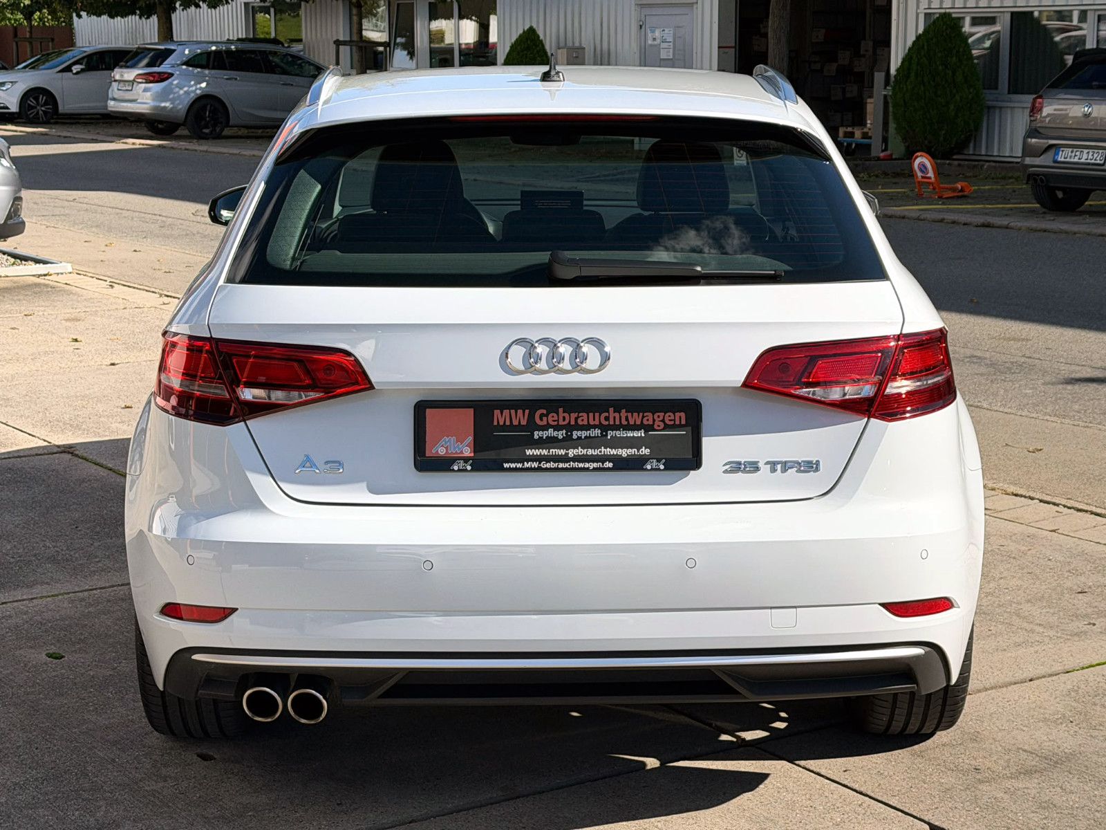 Fahrzeugabbildung Audi A3 Sportback 35TFSI S-Tronic NAV PDC TEMP SHZ