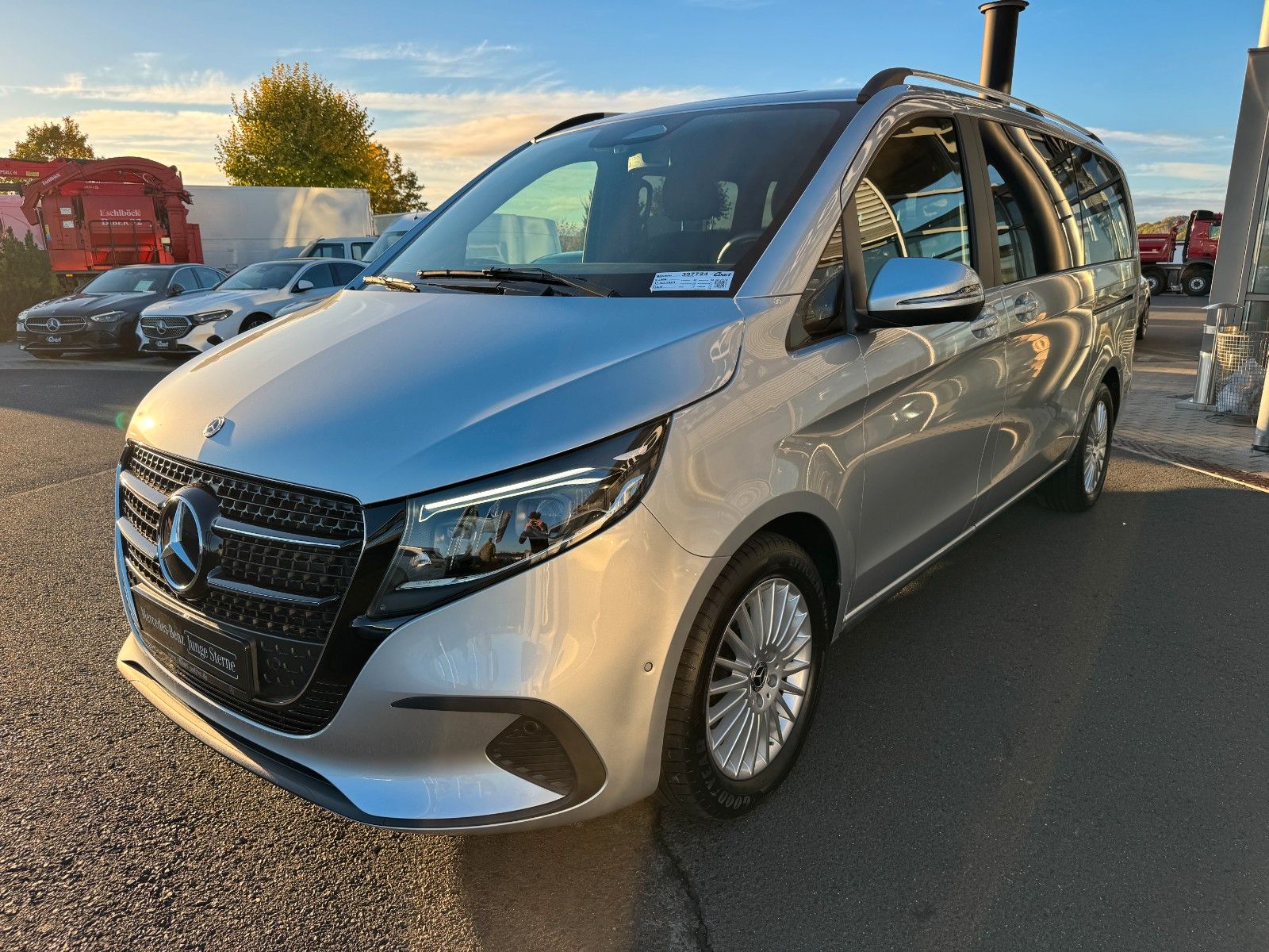 Fahrzeugabbildung Mercedes-Benz V 250 d STYLE DISTRONIC MULTIBEAM elektr Türen