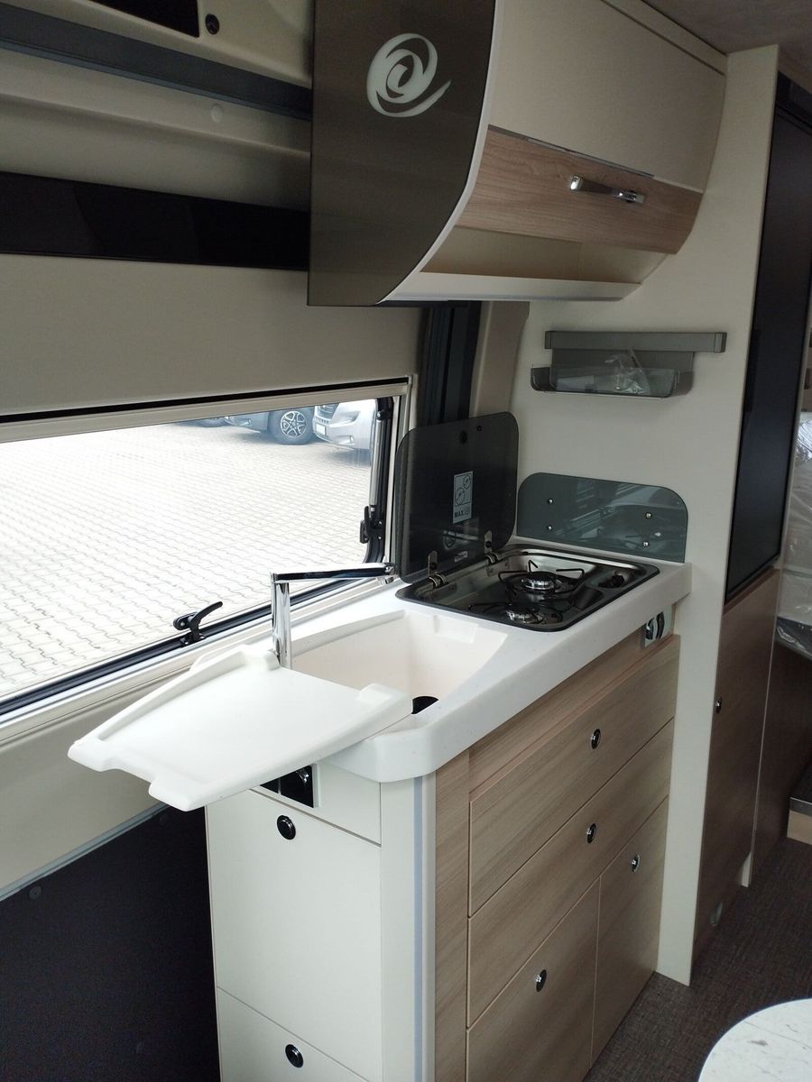 Fahrzeugabbildung Eura Mobil Van V 635 EB Automatik, Markise, Mondial Plus