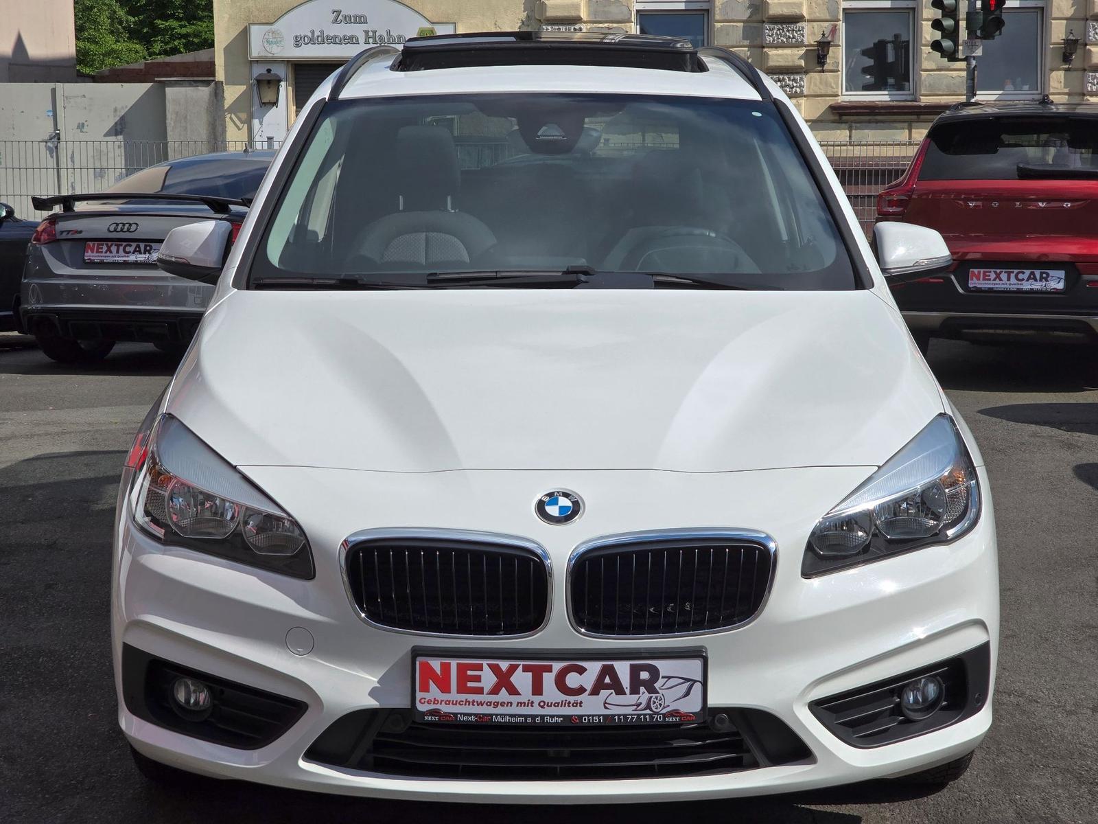 BMW 218  i 2er Gran Tourer/Auto/Advantage/Pano/1Hand