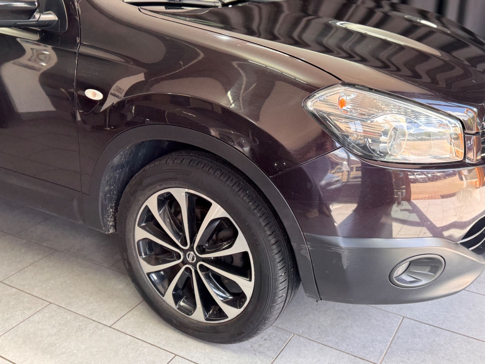 Fahrzeugabbildung Nissan Qashqai 360 4X4|AUTOMATIK|PANO|360KAMERA|NAVI|
