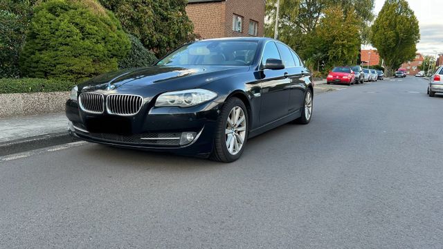 BMW 530D xDrive + Head up Display + Lenkra...