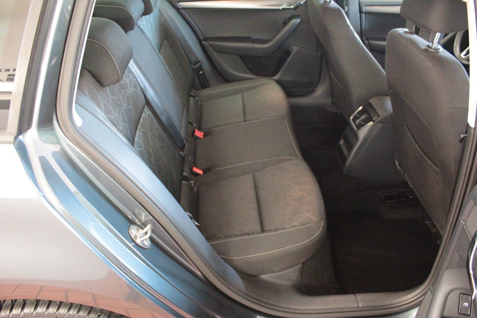Fahrzeugabbildung SKODA Octavia 1.6 TDI CLEVER Combi  Navigation