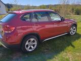 BMW X1 sDrive18d - - BMW X1: Rot
