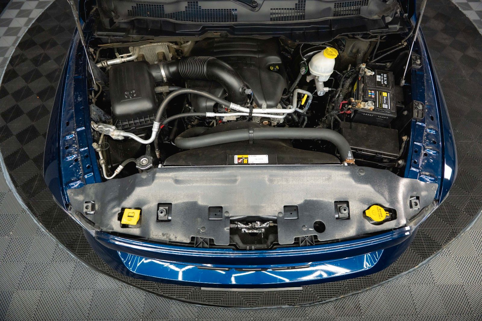 Fahrzeugabbildung Dodge RAM 5.7 V8 HEMI 4x4 OFFROAD Night-Paket *LED*AHK