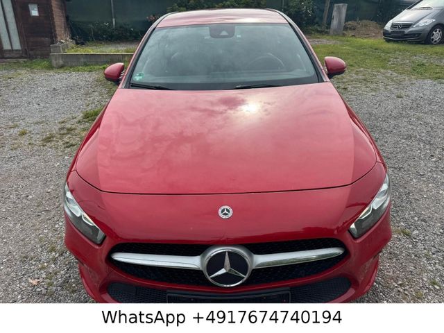MERCEDES-BENZ A 220