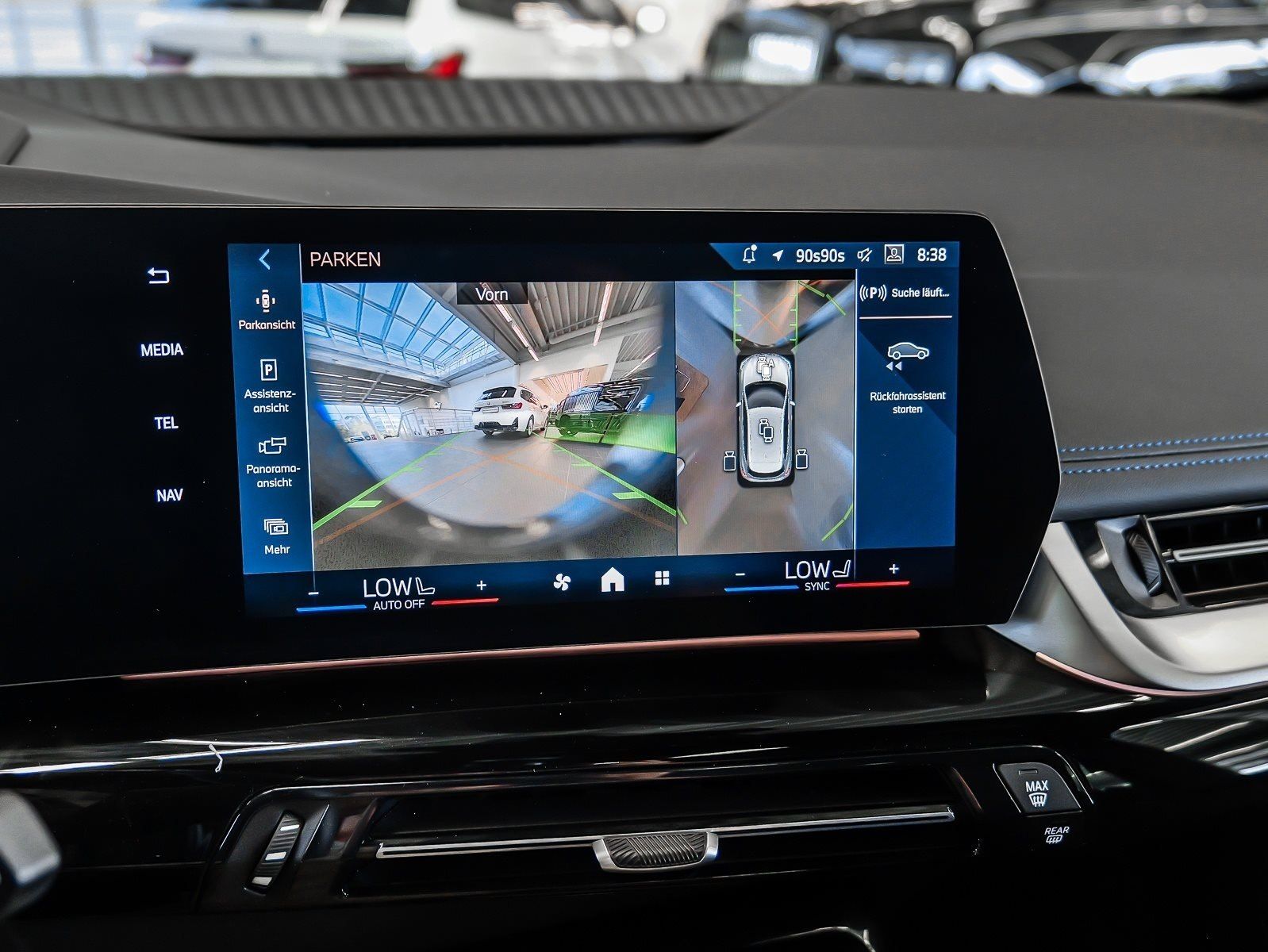 BMW 223 Active Tourer - Bild 15