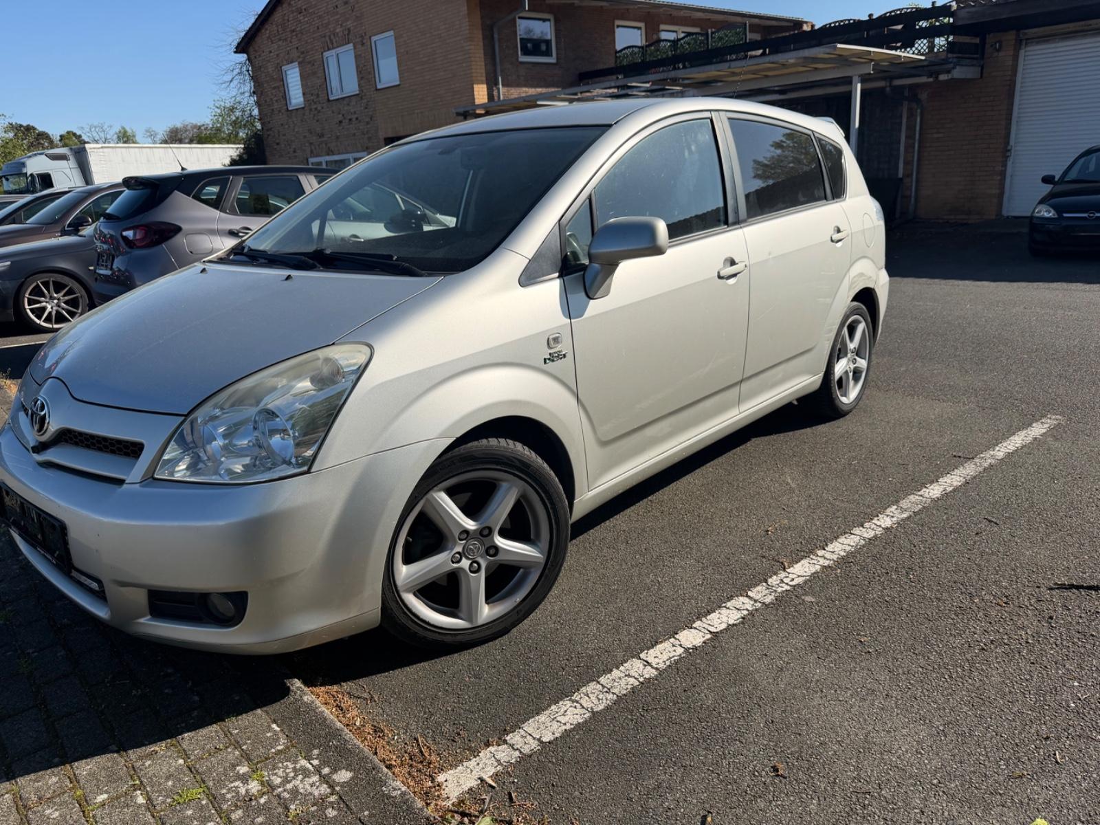 Toyota Corolla Verso 2.2 D-CAT Executive-Model 2007