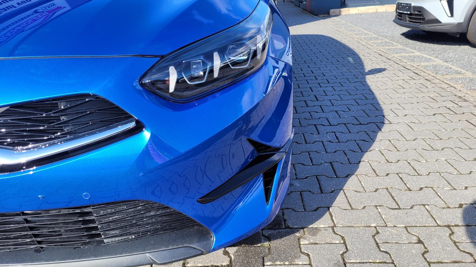 Kia Ceed SW Top*LED*Navi*Shzg*Lhzg*PDC*Cam*17"