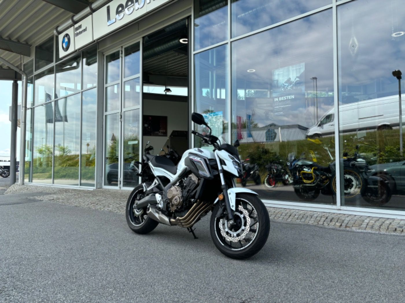 Fahrzeugabbildung Honda CB 650 F wenig km, sehr gepflegt kurzer KZH