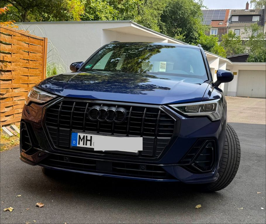 Image of Audi Q3