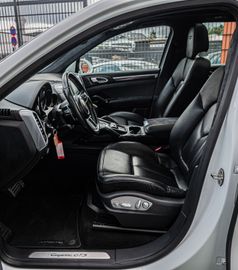 Fahrzeugabbildung Porsche Cayenne GTS  |PASM|SPORTABGAS|PANO
