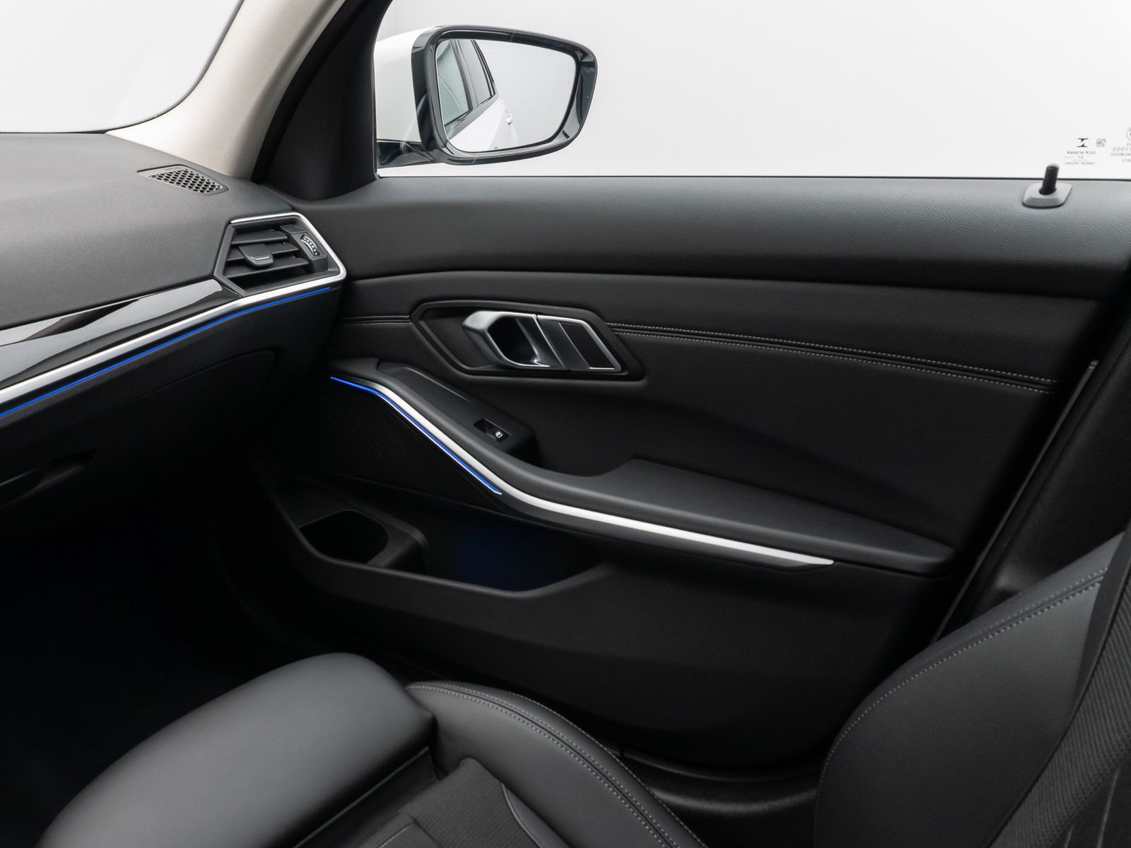 Fahrzeugabbildung BMW 320d SportLine DAB PDC Geschwindigkeitsreg Sport