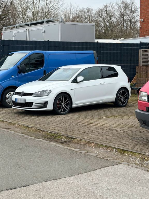 Image of Volkswagen Golf