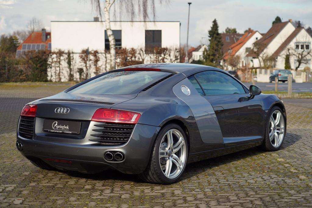 Audi R8