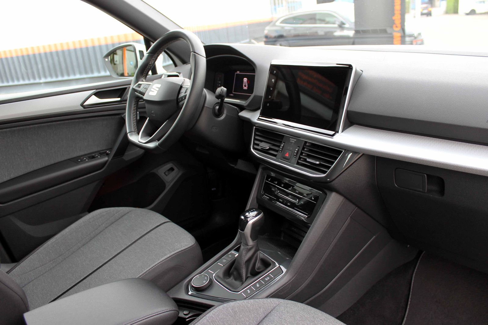 Fahrzeugabbildung SEAT Tarraco Style 2.0TDI DSG LED AHK ACC KAM PANO BT