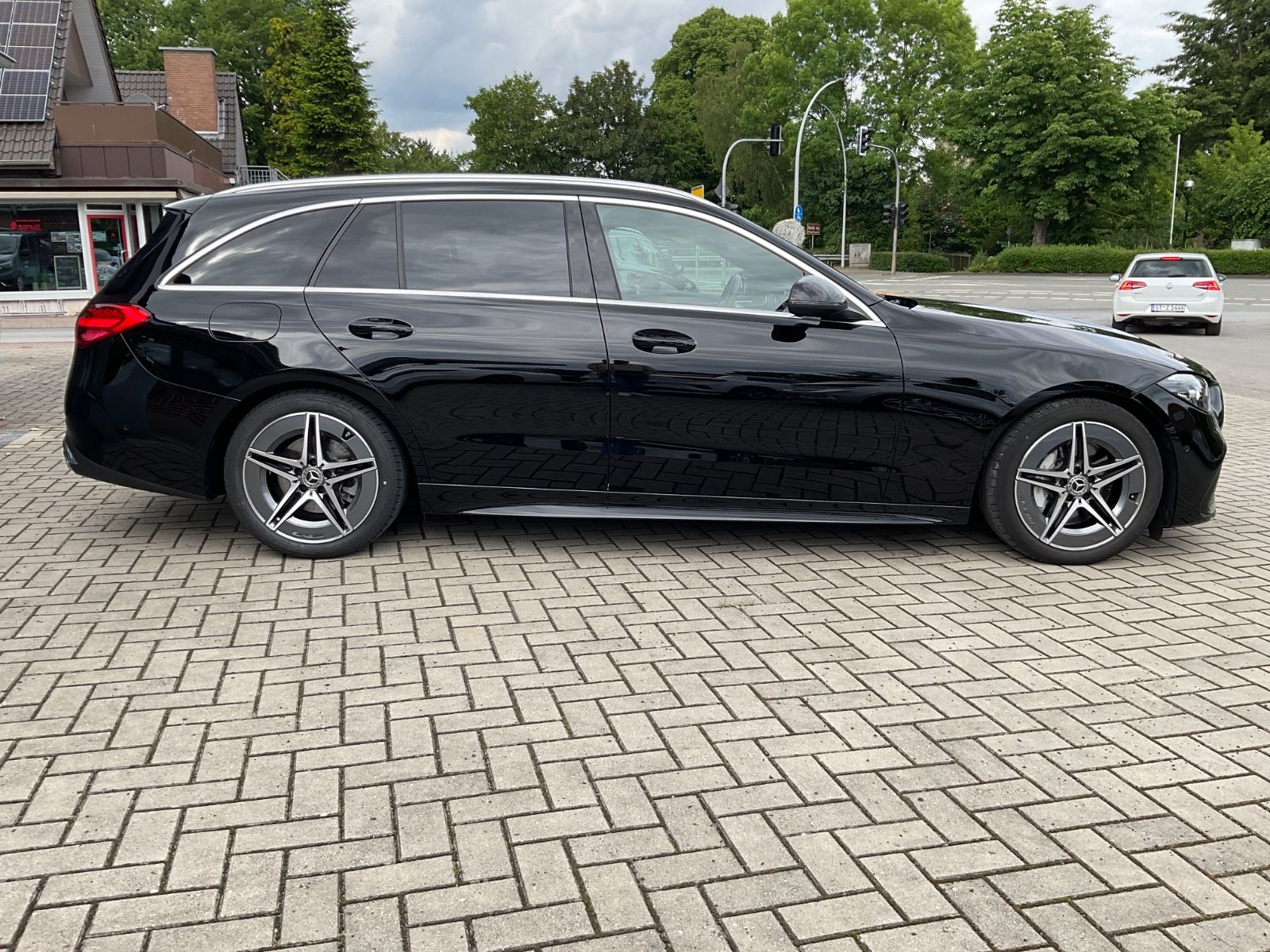 Fahrzeugabbildung Mercedes-Benz C 220 d T AMG Autom.,Navi,LED,Kamera,Carp,AHK