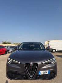Alfa-Romeo Stelvio - 2