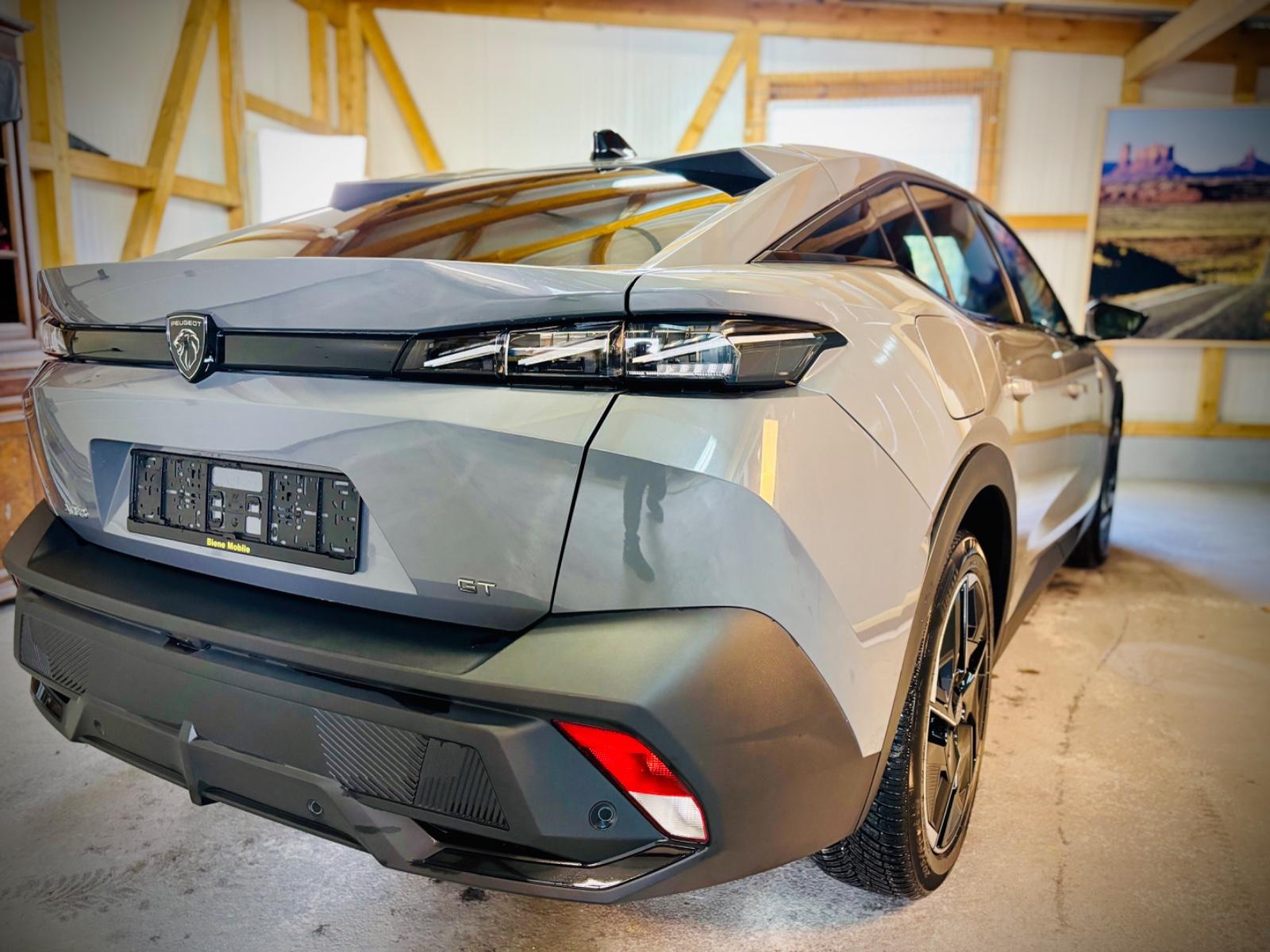 Peugeot 408 GT  HYBRID 145 Leder/Massage/Nightv./Focal